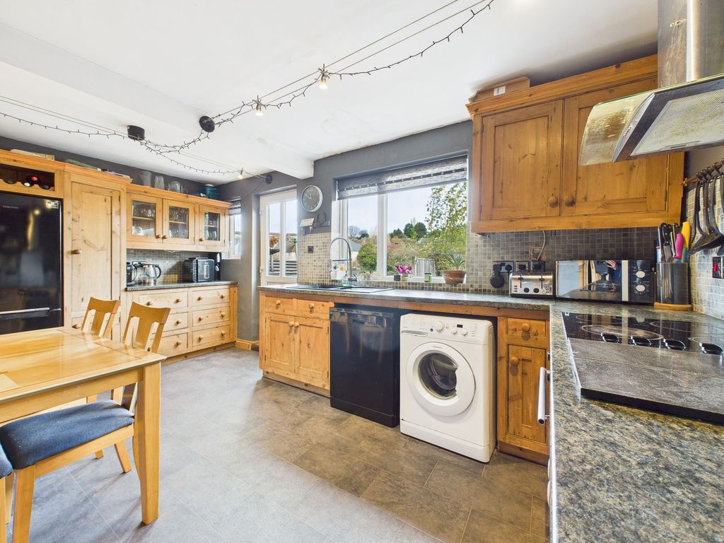 Property photo 3 of 12 Dining Kitchen