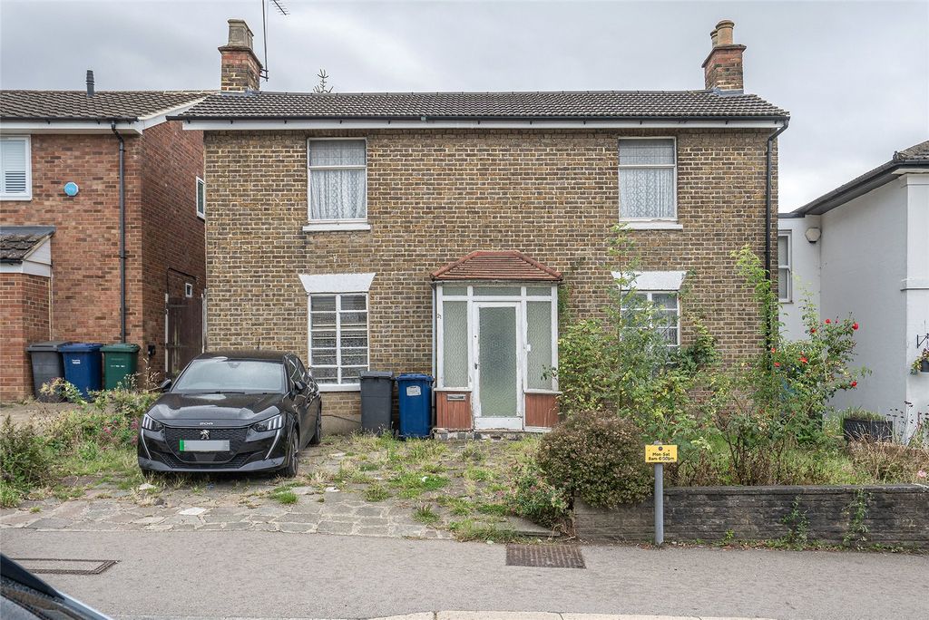 Property photo 1 of 17 Front External