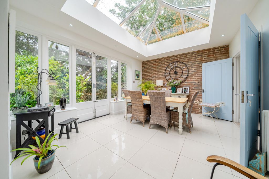 Property photo 3 of 18 Dining Room