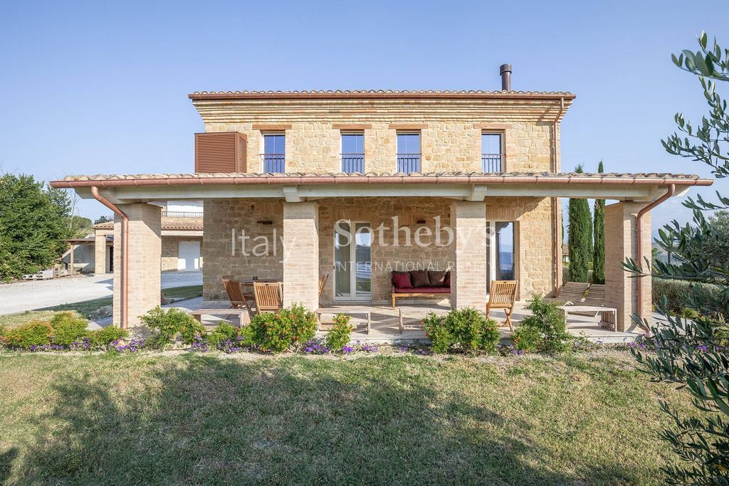 Property photo 2 of 32