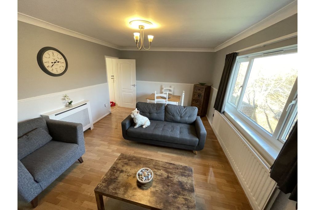 Property photo 2 of 21