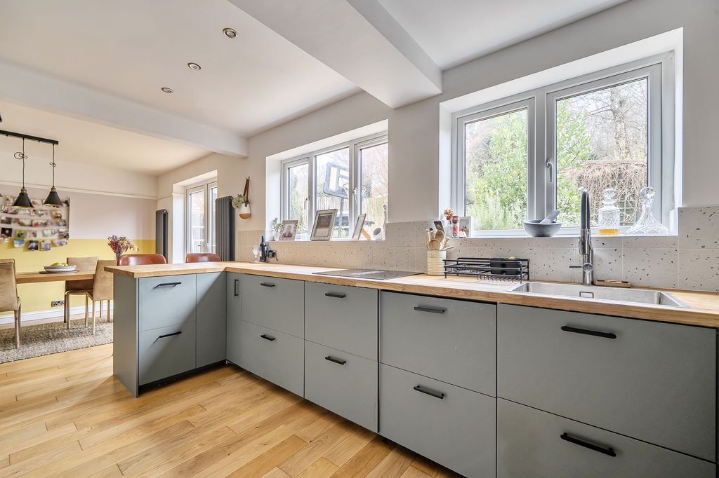 Property photo 3 of 29 Kitchen/Diner