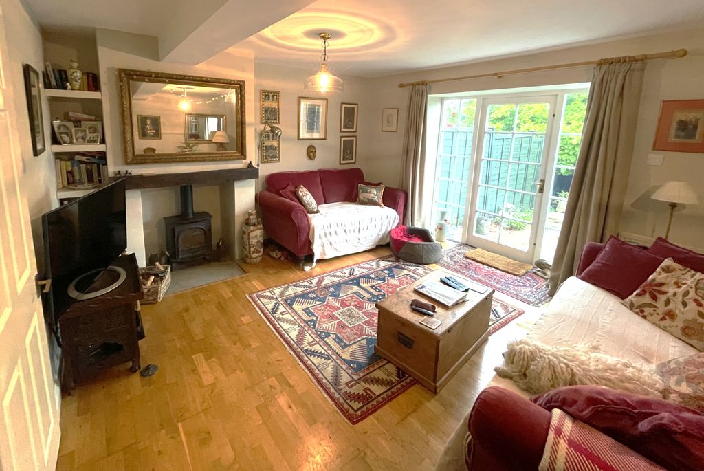 Property photo 3 of 11 Sitting Room