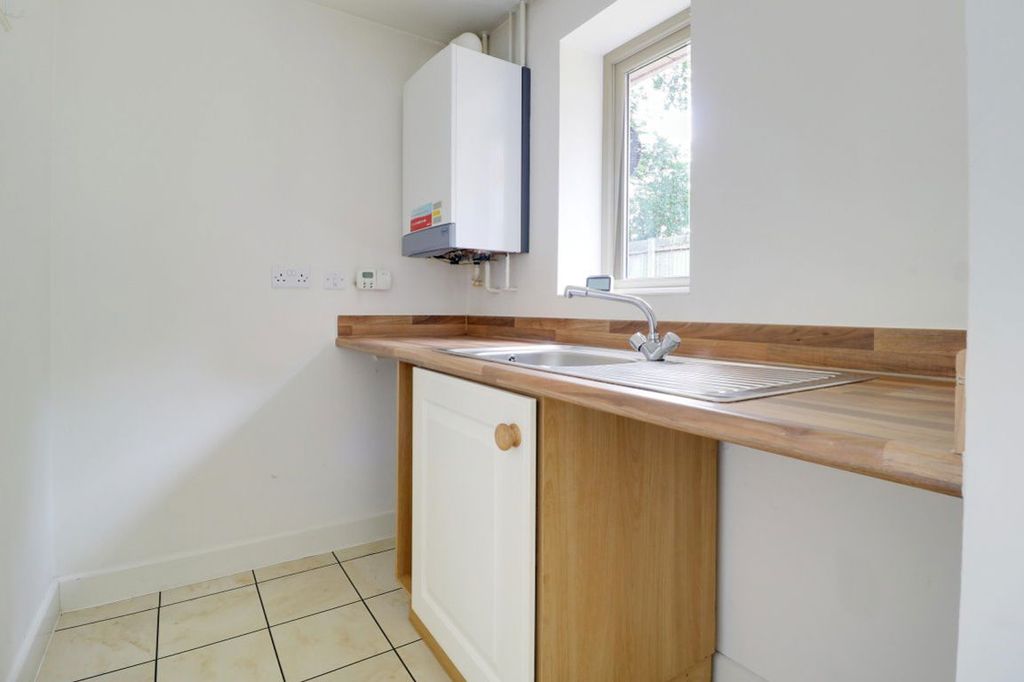 Additional image 10 of 5 bed property to rentCampbell Road, Hereford HR1