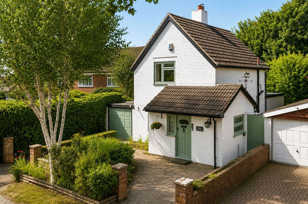 Property photo 1 of 17