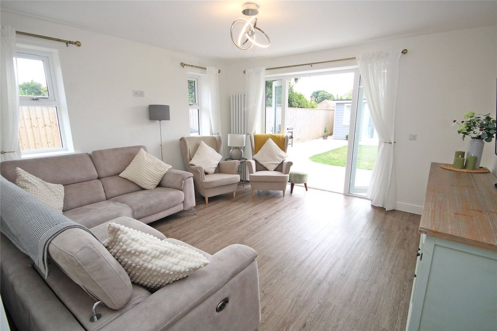 Property photo 3 of 23 Picture No. 35