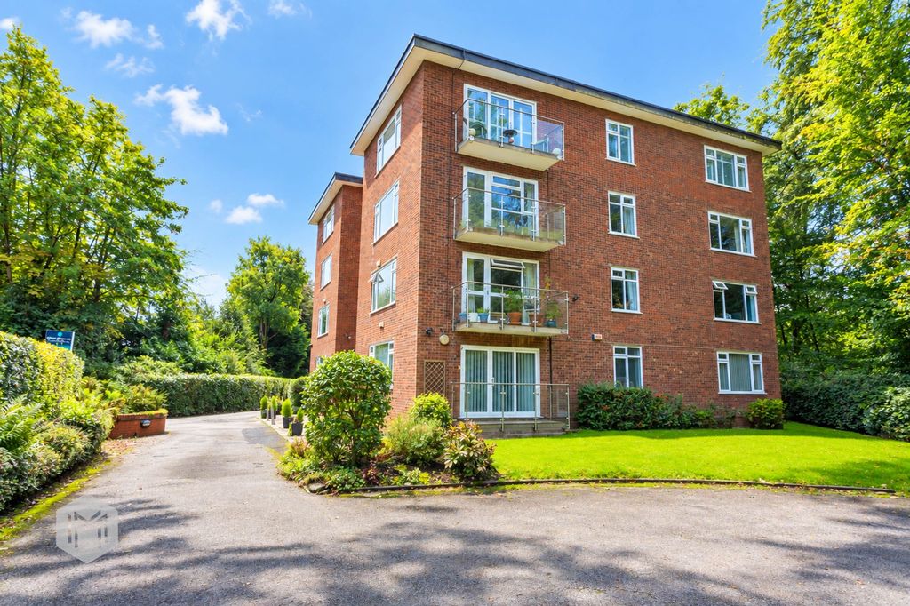 Property photo 1 of 32