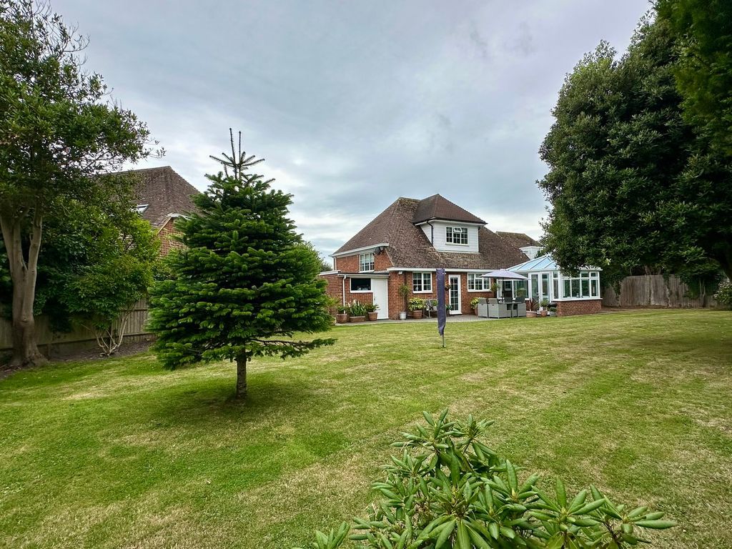 Property photo 2 of 33
