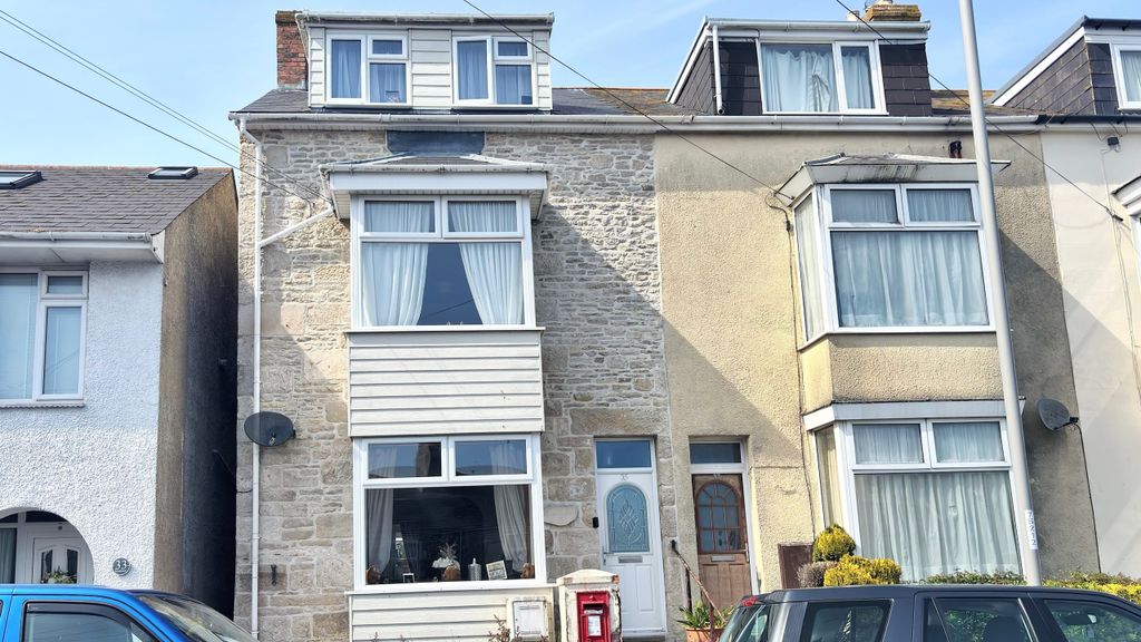Property photo 1 of 32 Front 2