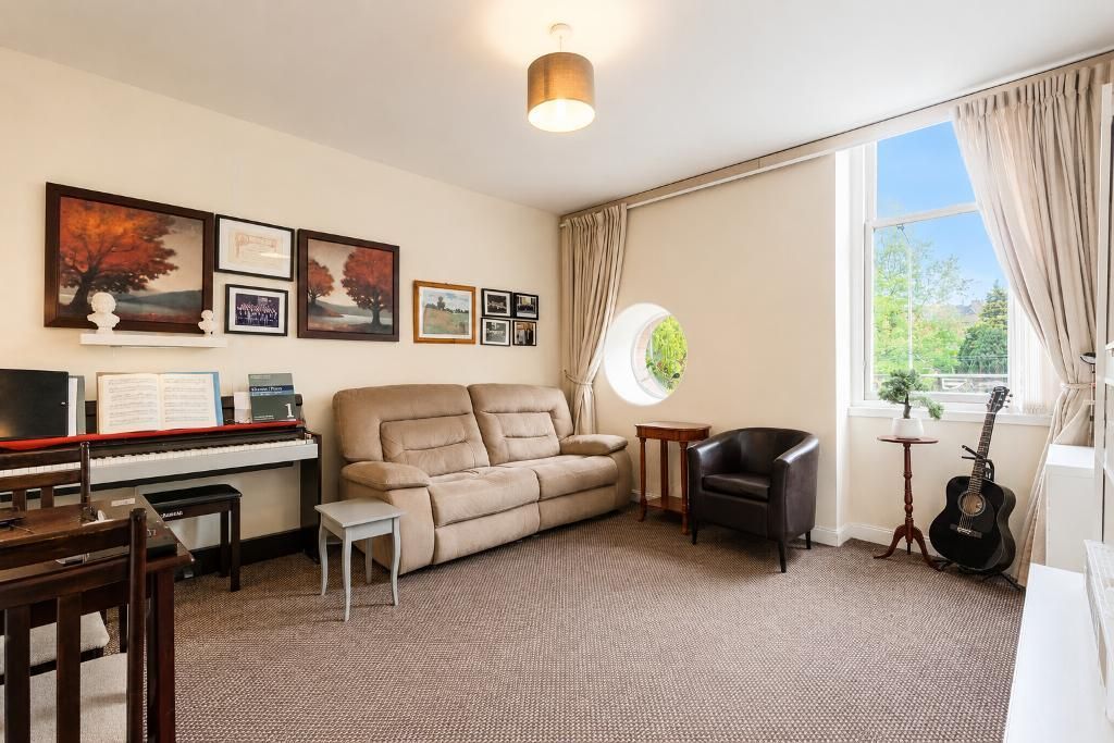 Property photo 3 of 19