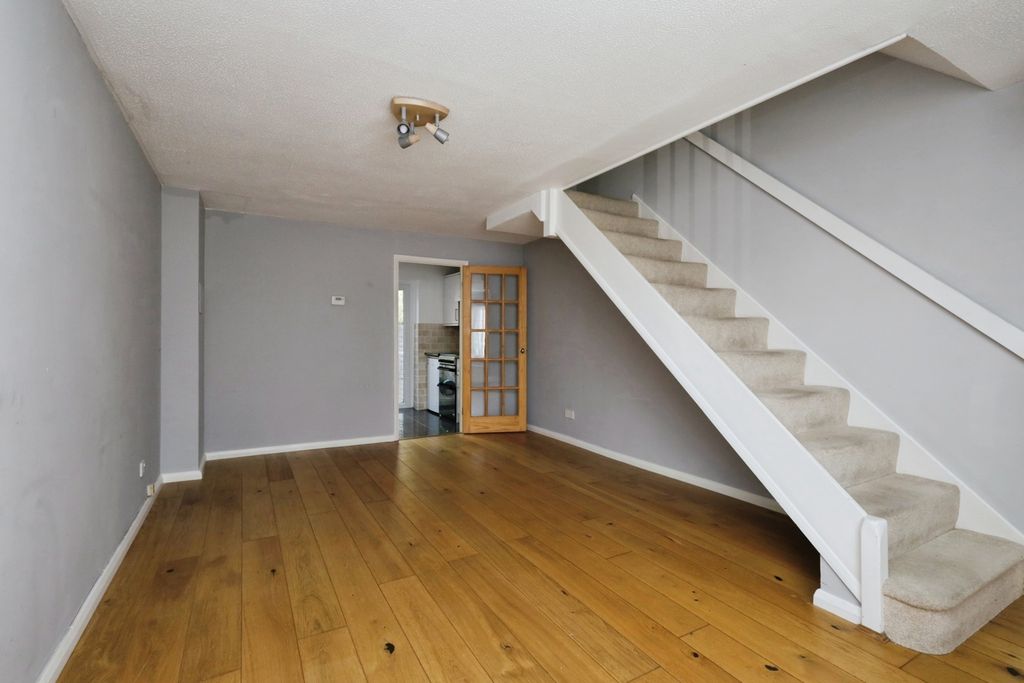 Property photo 3 of 17 Pbox-Img.Jpg