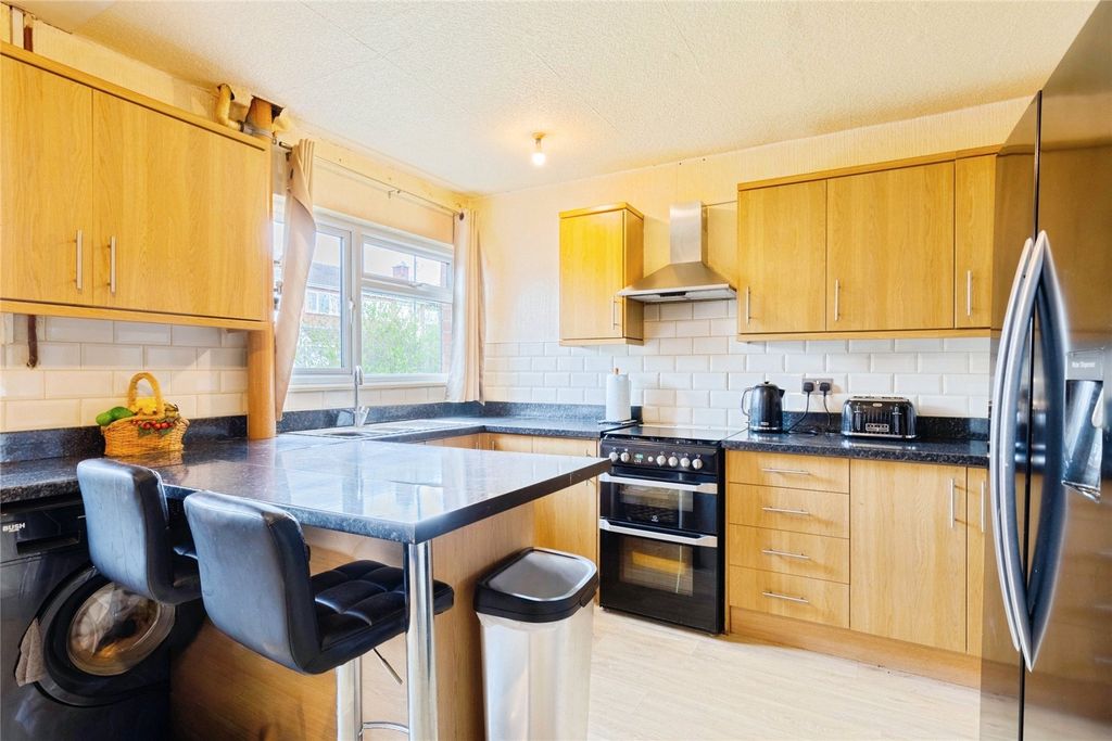 Property photo 2 of 17 Picture No. 10