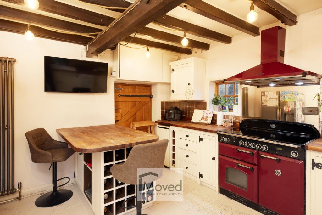 Property photo 3 of 31 Kitchen1