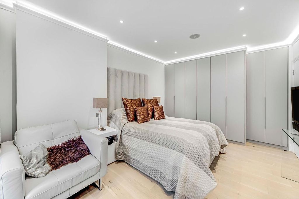 Property photo 2 of 16 Picture 2