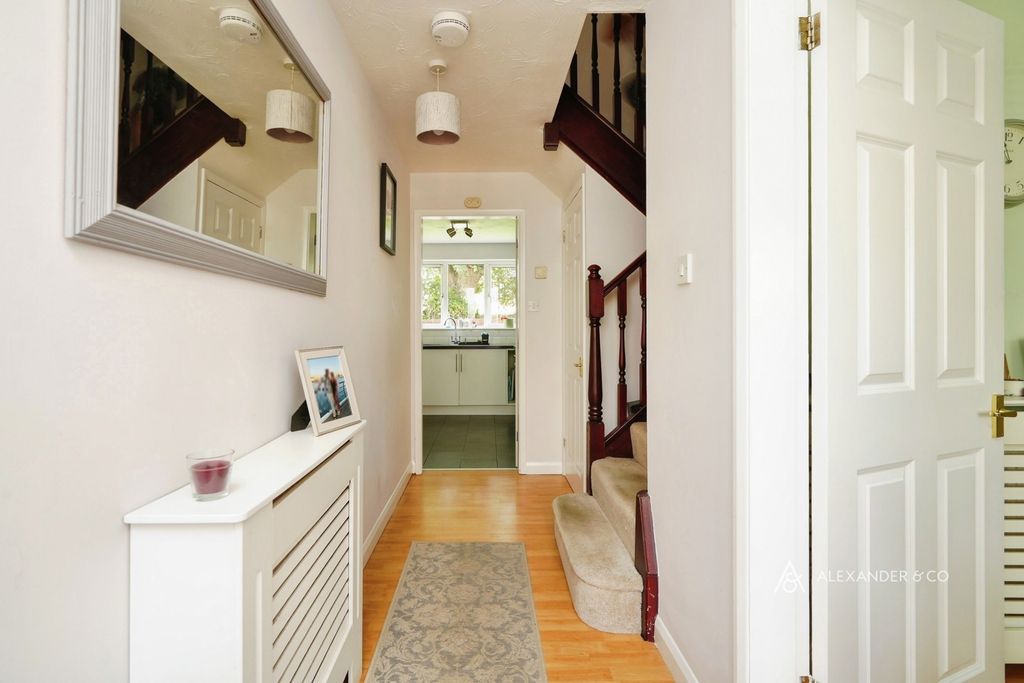 Property photo 2 of 17 Pbox-Img.Jpg