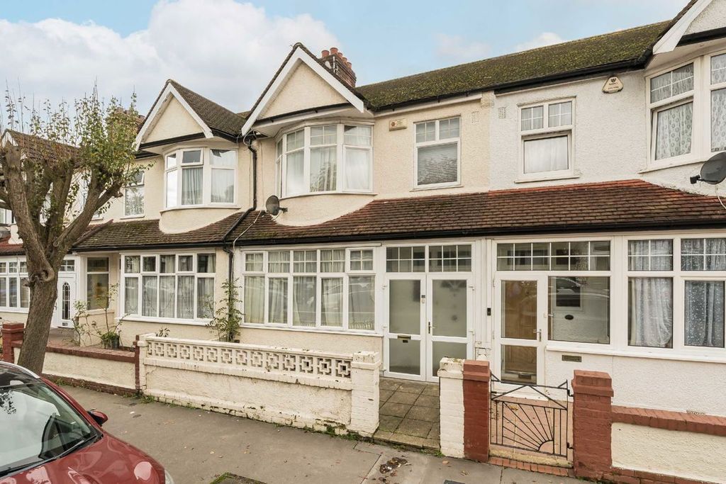 Property photo 1 of 8
