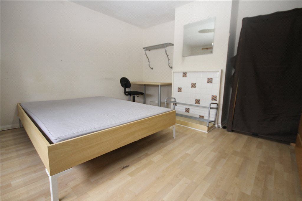 Property photo 3 of 5 Bedroom