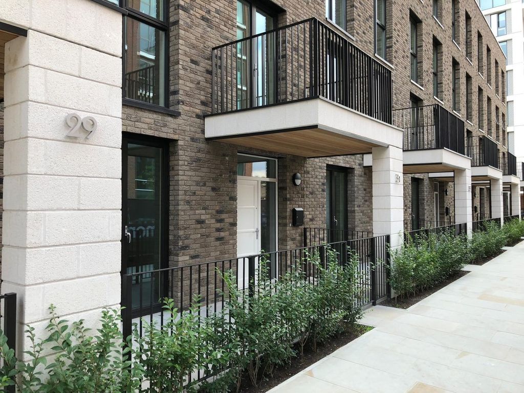 Property photo 2 of 10