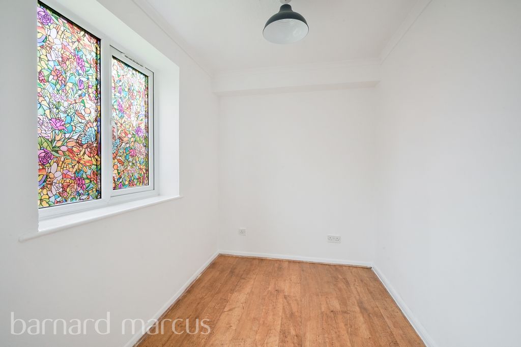 Property photo 2 of 7 Bedroom