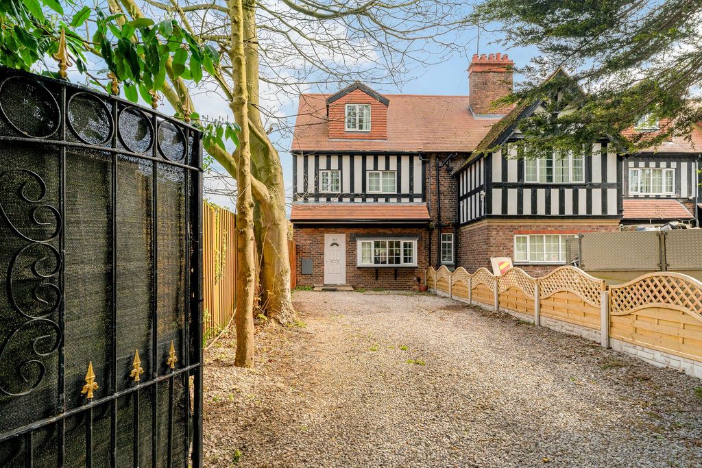 Property photo 1 of 40