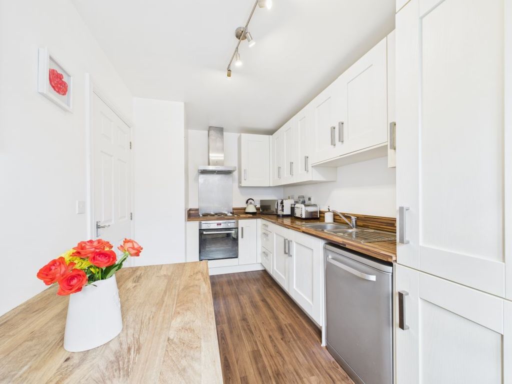 Property photo 3 of 24