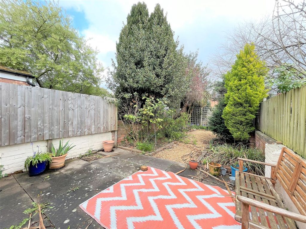 Property photo 2 of 13
