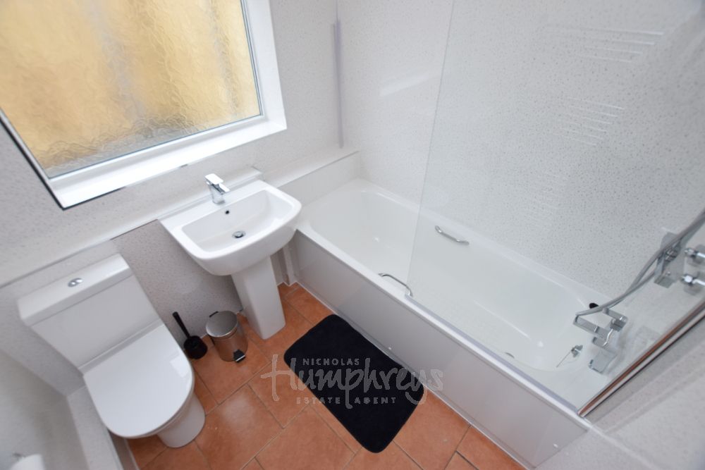 Property photo 3 of 6