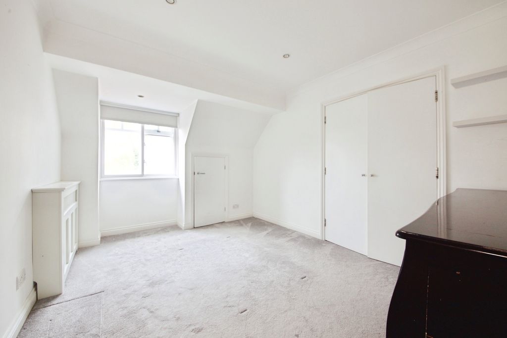 Additional image 13 of 2 bed flat for saleCatiline Court, 63A Main Road, Romford RM2