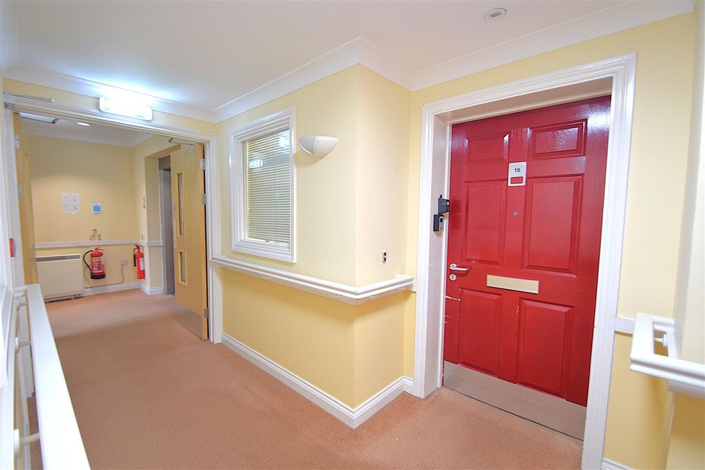 Property photo 3 of 28