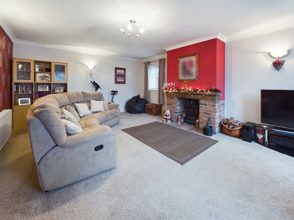 Property photo 3 of 31