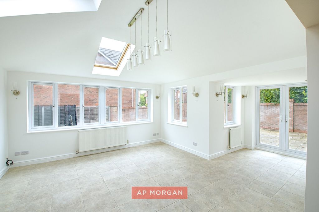 Property photo 3 of 19 Picture No. 09
