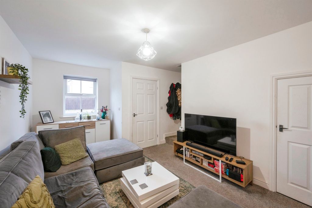 Property photo 3 of 17