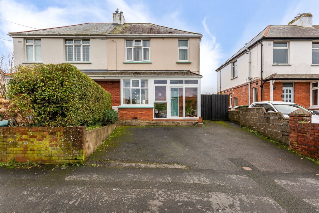 Property photo 1 of 30