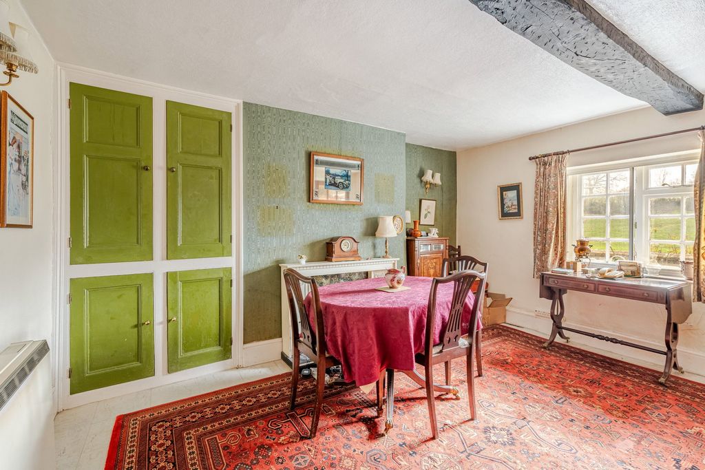 Property photo 3 of 18