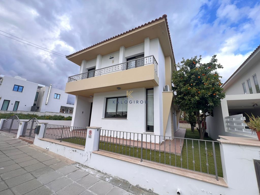 Property photo 1 of 30