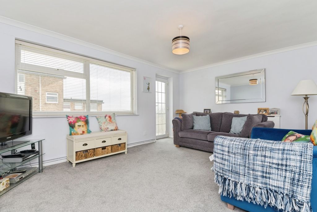 Property photo 3 of 15 Living Room