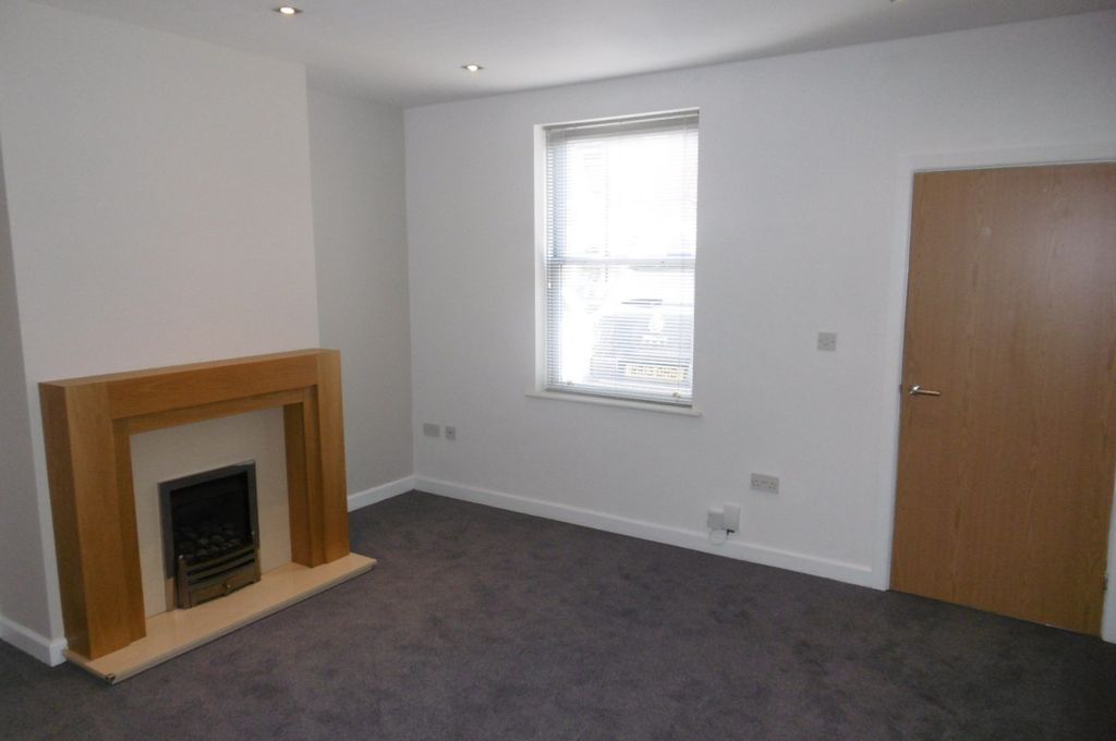 Property photo 3 of 16 (Main)