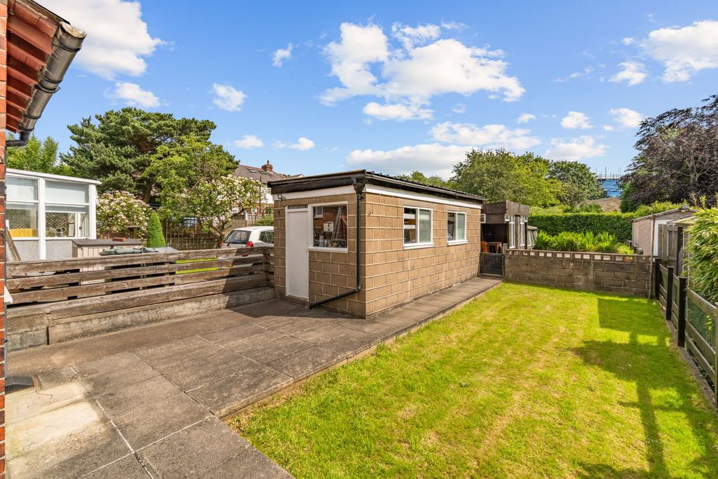 Property photo 3 of 32