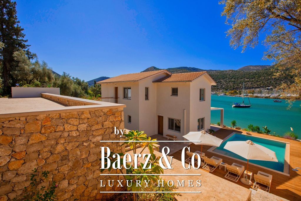 Property photo 2 of 25