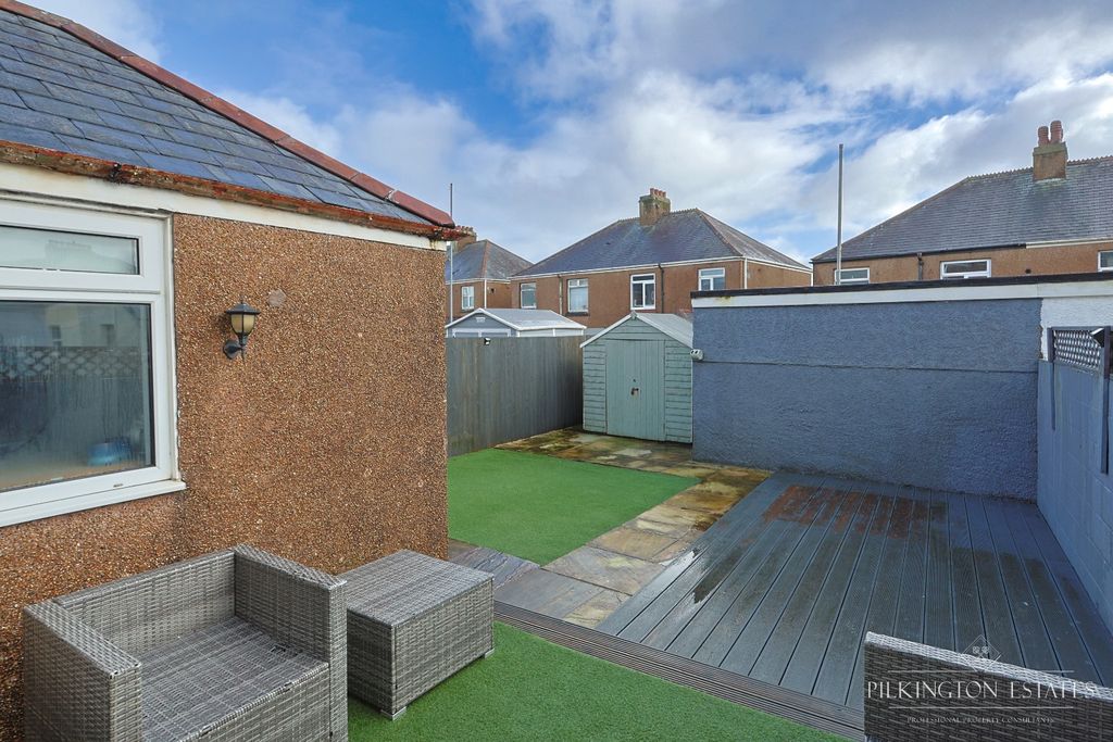 Property photo 2 of 12 4756613