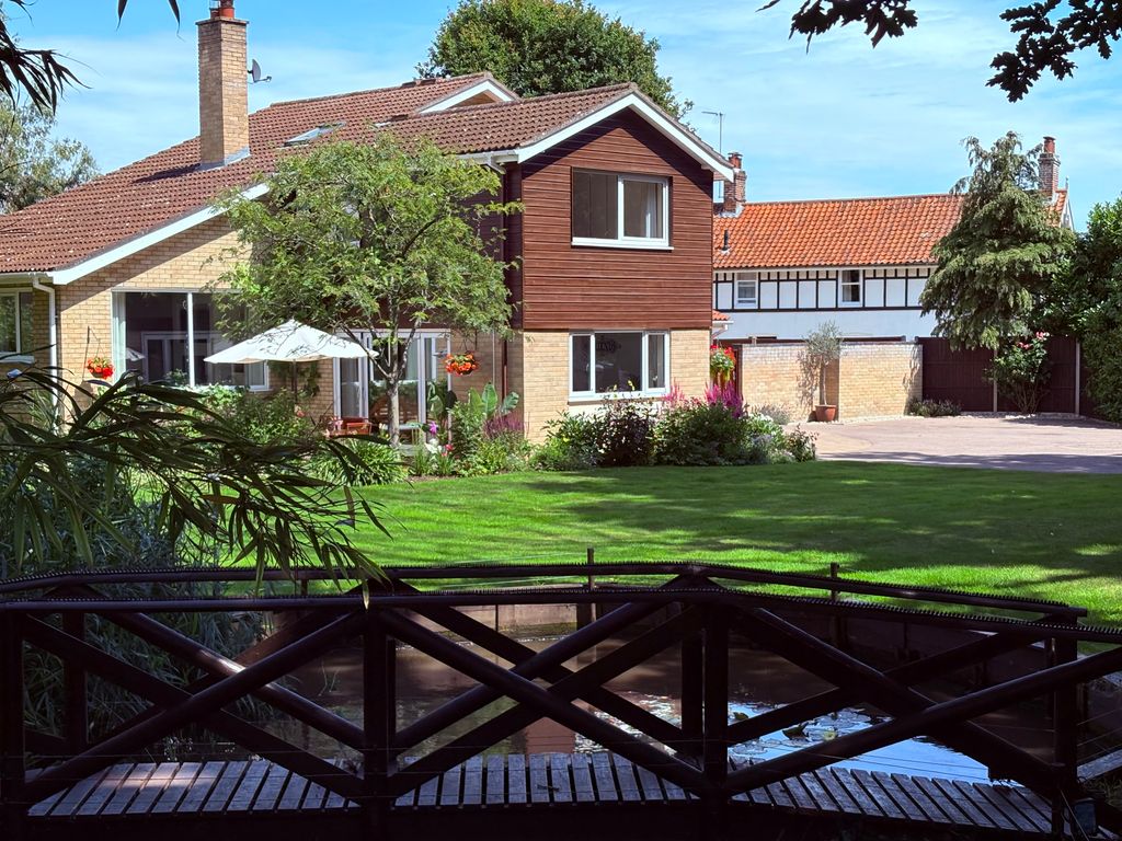 Property photo 1 of 25 Tanglewood View From Beyond The Pond