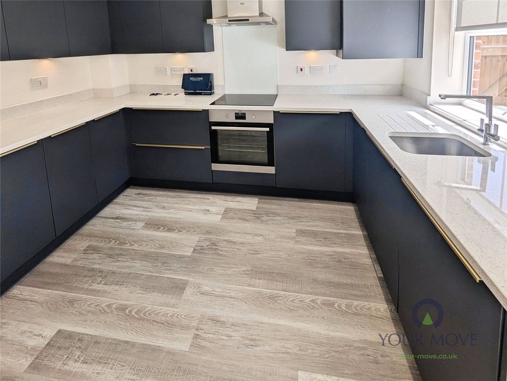 Property photo 2 of 13 Kitchen