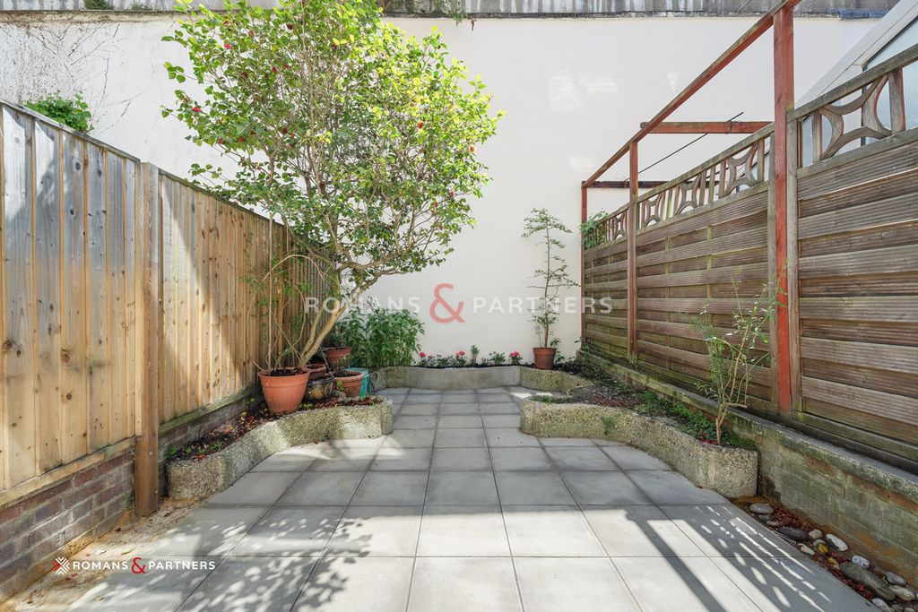 Property photo 3 of 12