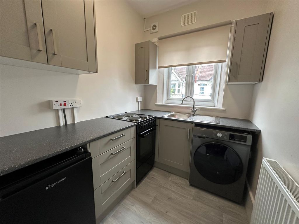 Property photo 2 of 7 6.Jpg