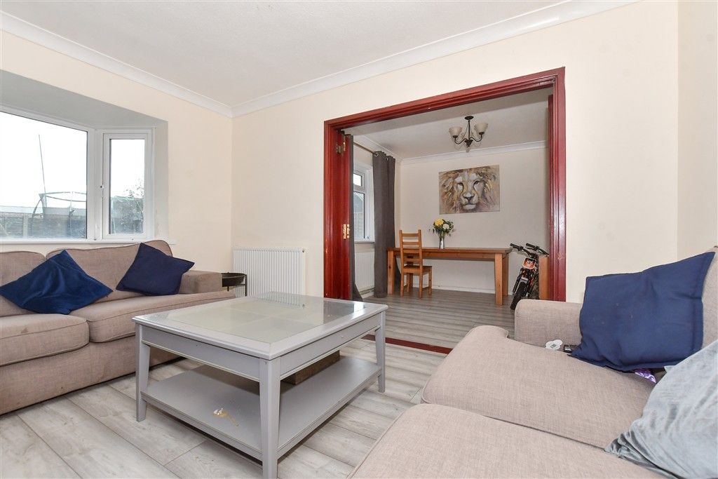 Property photo 2 of 10 Lounge