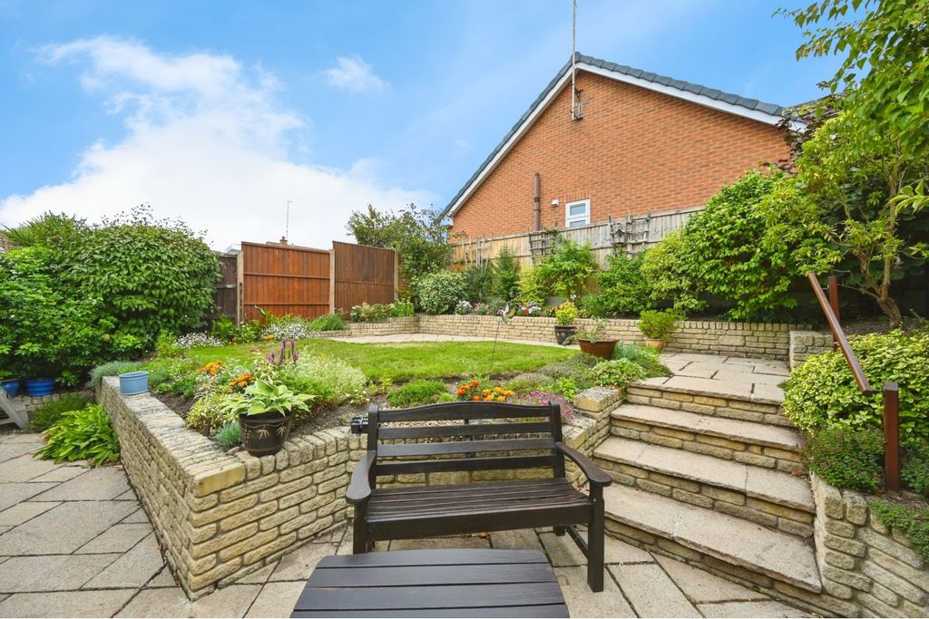 Property photo 3 of 18