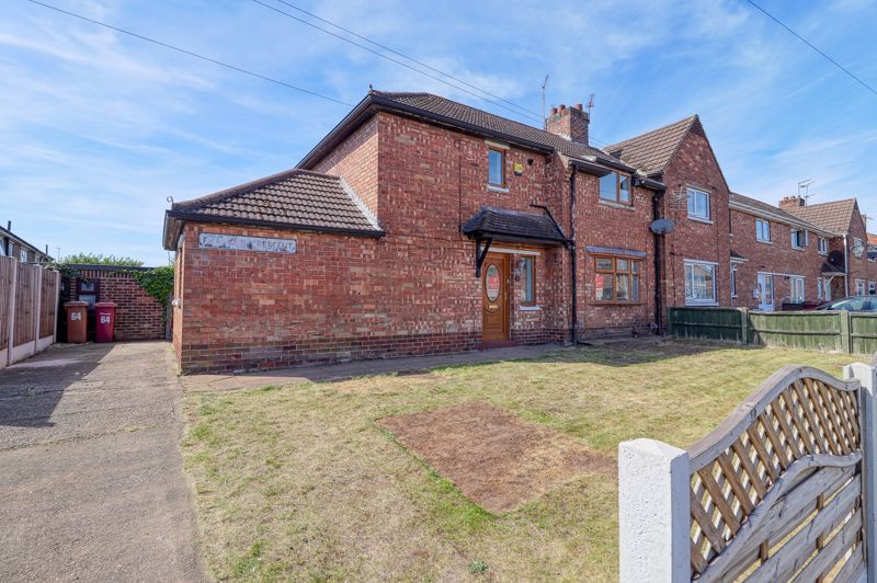Property photo 1 of 11 Frontal