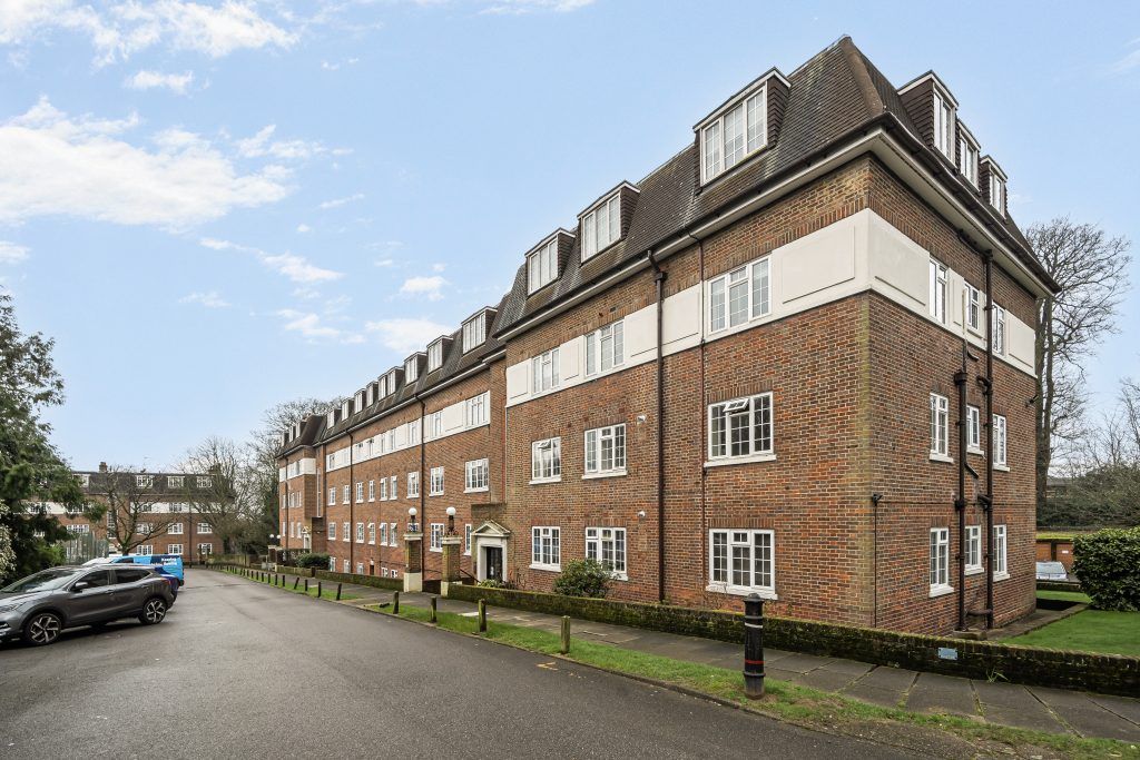 Property photo 2 of 18