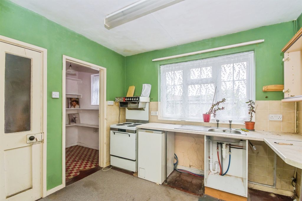 Property photo 2 of 17