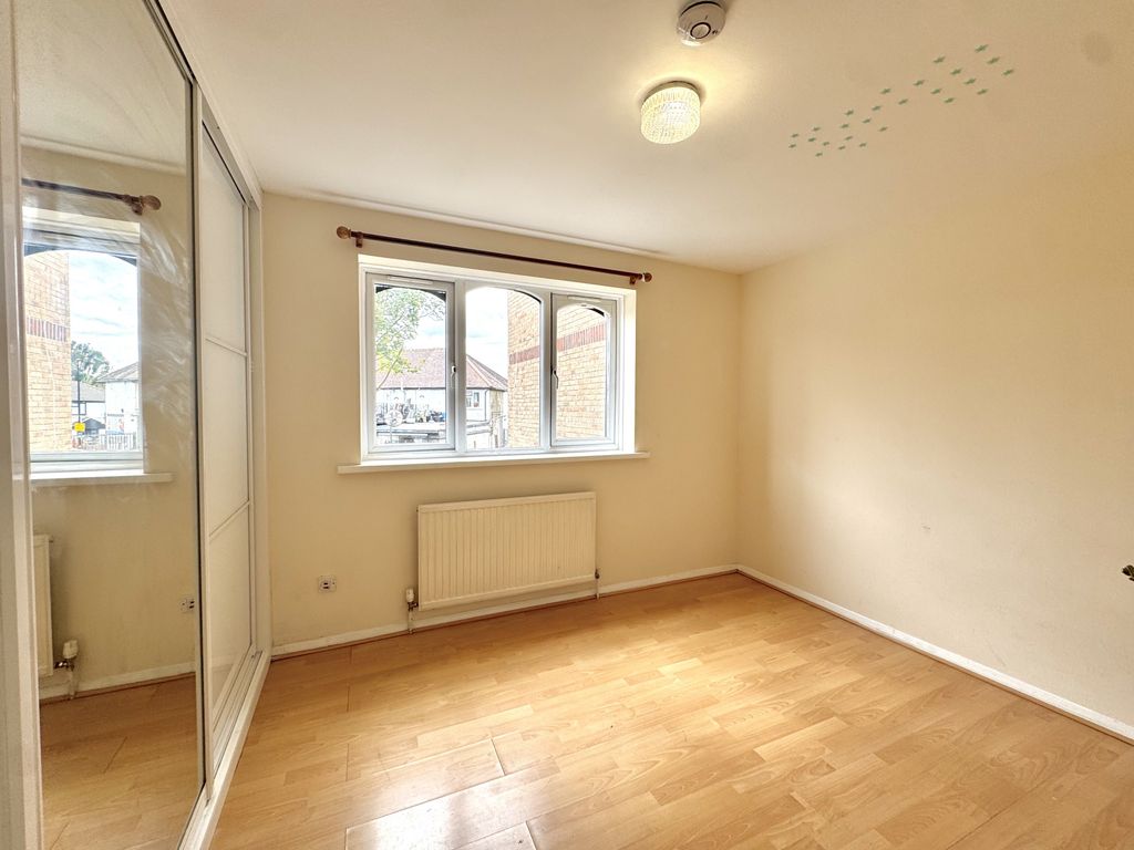 Property photo 3 of 4